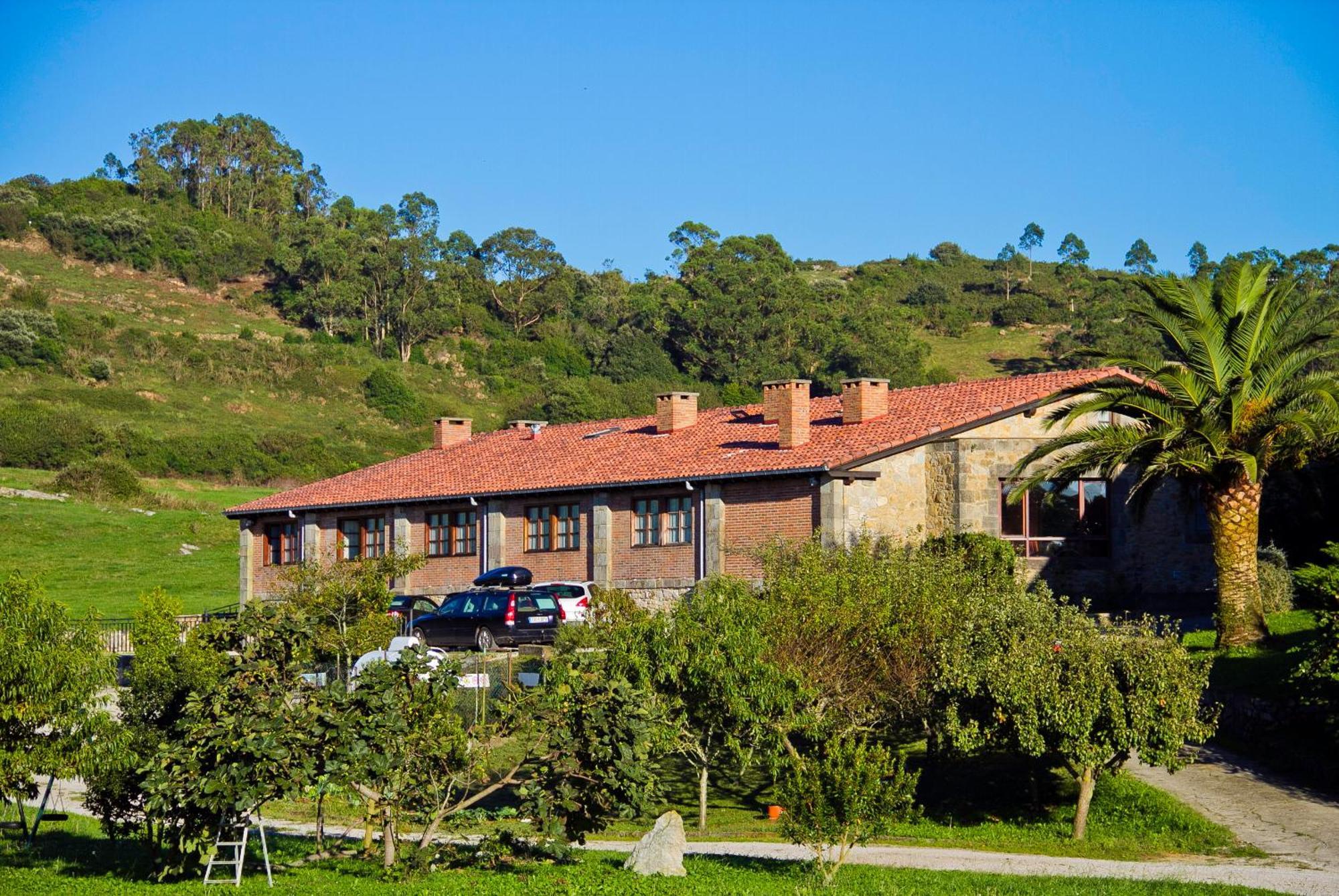 Posada La Roblera Guest House โอเรญา ภายนอก รูปภาพ