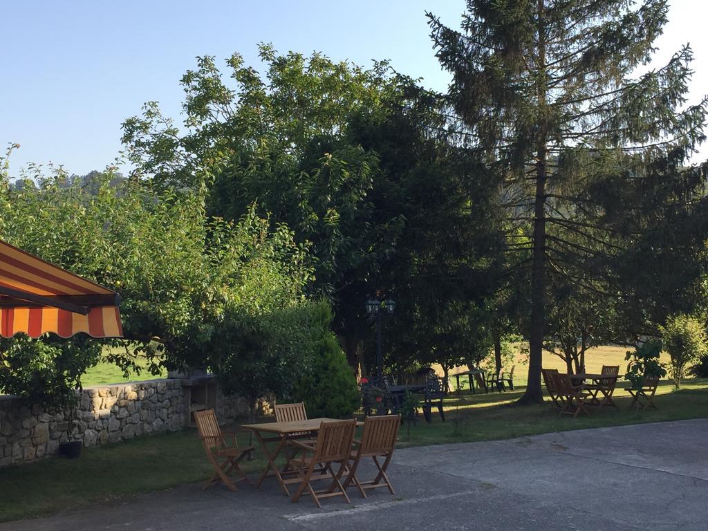Posada La Roblera Guest House โอเรญา ภายนอก รูปภาพ